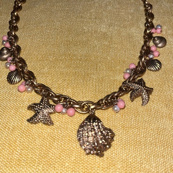 Shimmering Seashells necklace - Picture 2 of 4